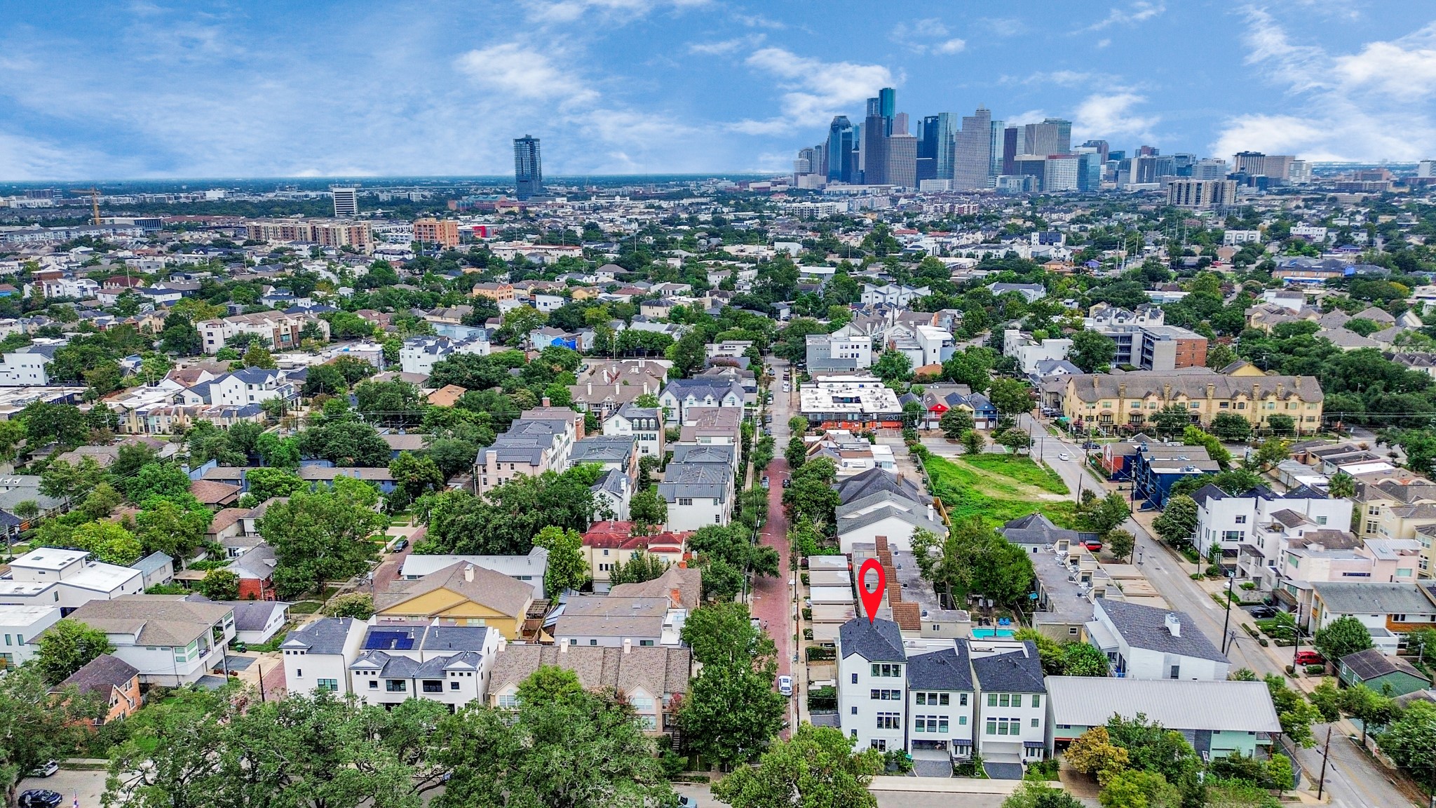 2303 Yupon Street Houston, TX 77006 - Photo 48 of 48 an aerial view of residential houses with city view