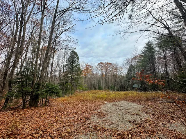 $90,000 | 42 Dyer Road, Lewiston, ME 04240