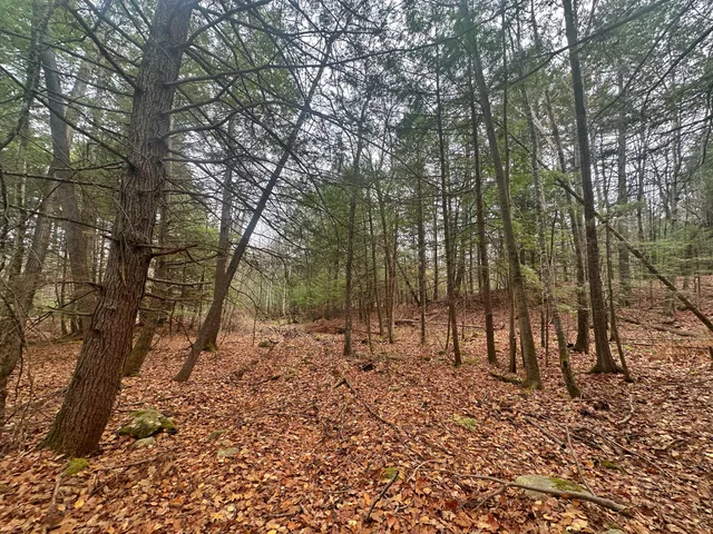 $90,000 | 42 Dyer Road, Lewiston, ME 04240