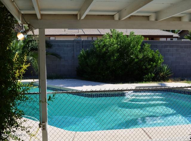 2333 West Cheery Lynn Road Phoenix, AZ 85015 - Photo 13 of 17 patiopool