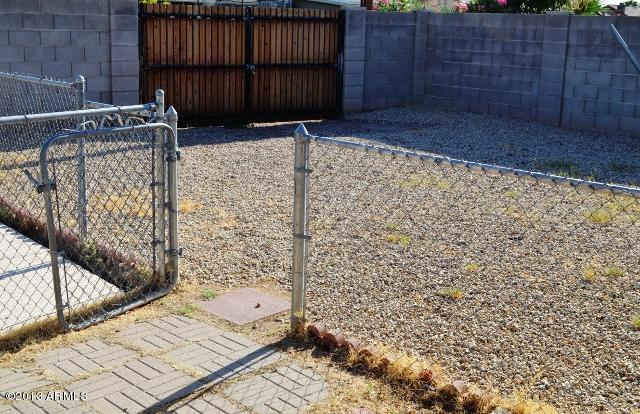 2333 West Cheery Lynn Road Phoenix, AZ 85015 - Photo 15 of 17 RV gate1