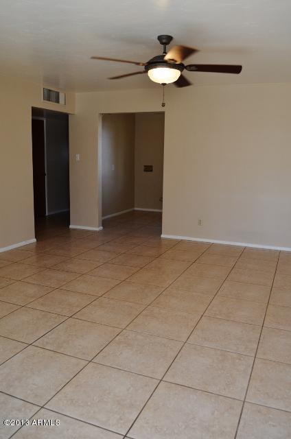 2333 West Cheery Lynn Road Phoenix, AZ 85015 - Photo 6 of 17 living room (2)