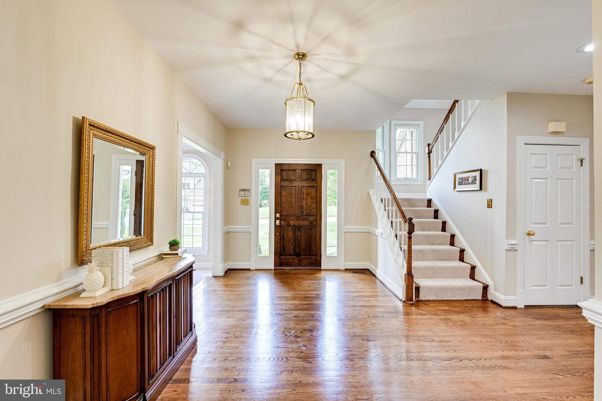 9709 Middleton Ridge Road Vienna, VA 22182 - Photo 3 of 69