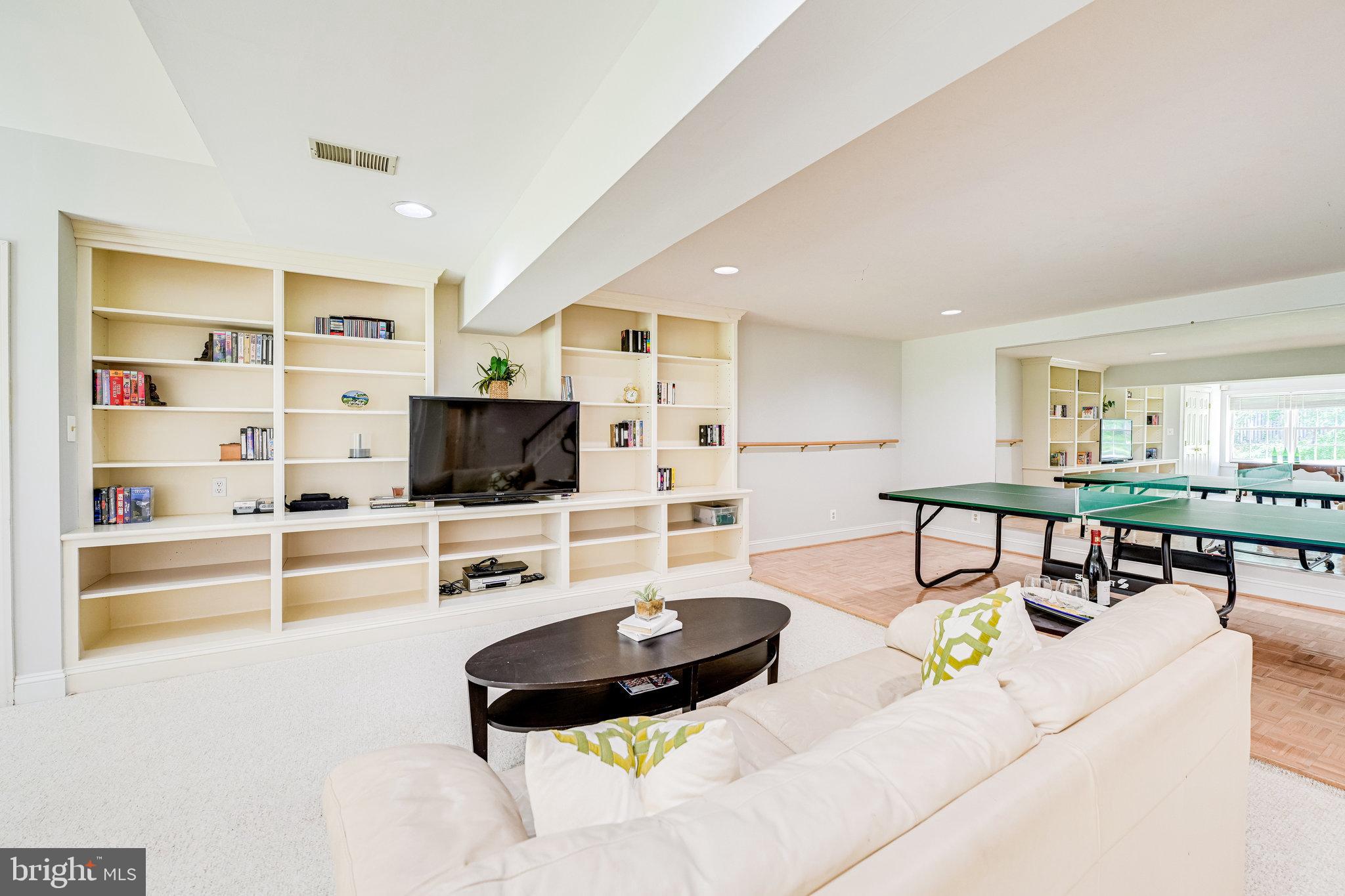 9709 Middleton Ridge Road Vienna, VA 22182 - Photo 47 of 69