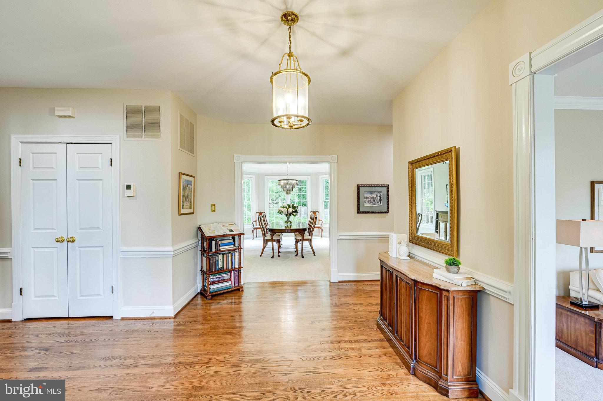 9709 Middleton Ridge Road Vienna, VA 22182 - Photo 6 of 69