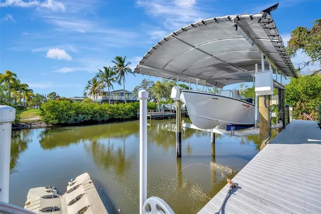 $890,000 | 1841 Bayshore Drive, Terra Ceia, FL 34250