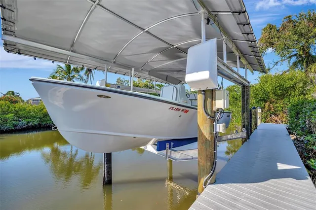 $890,000 | 1841 Bayshore Drive, Terra Ceia, FL 34250