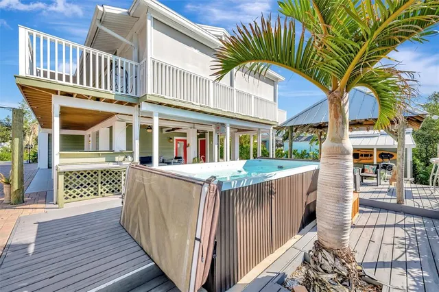 $890,000 | 1841 Bayshore Drive, Terra Ceia, FL 34250