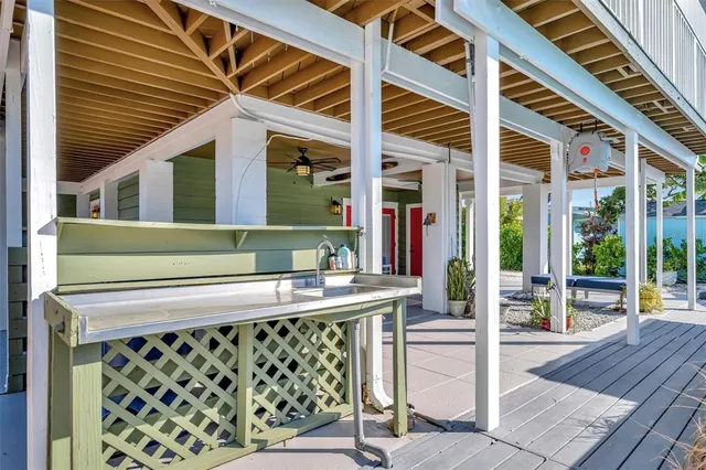 $890,000 | 1841 Bayshore Drive, Terra Ceia, FL 34250