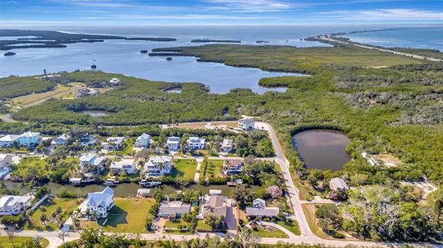 $890,000 | 1841 Bayshore Drive, Terra Ceia, FL 34250