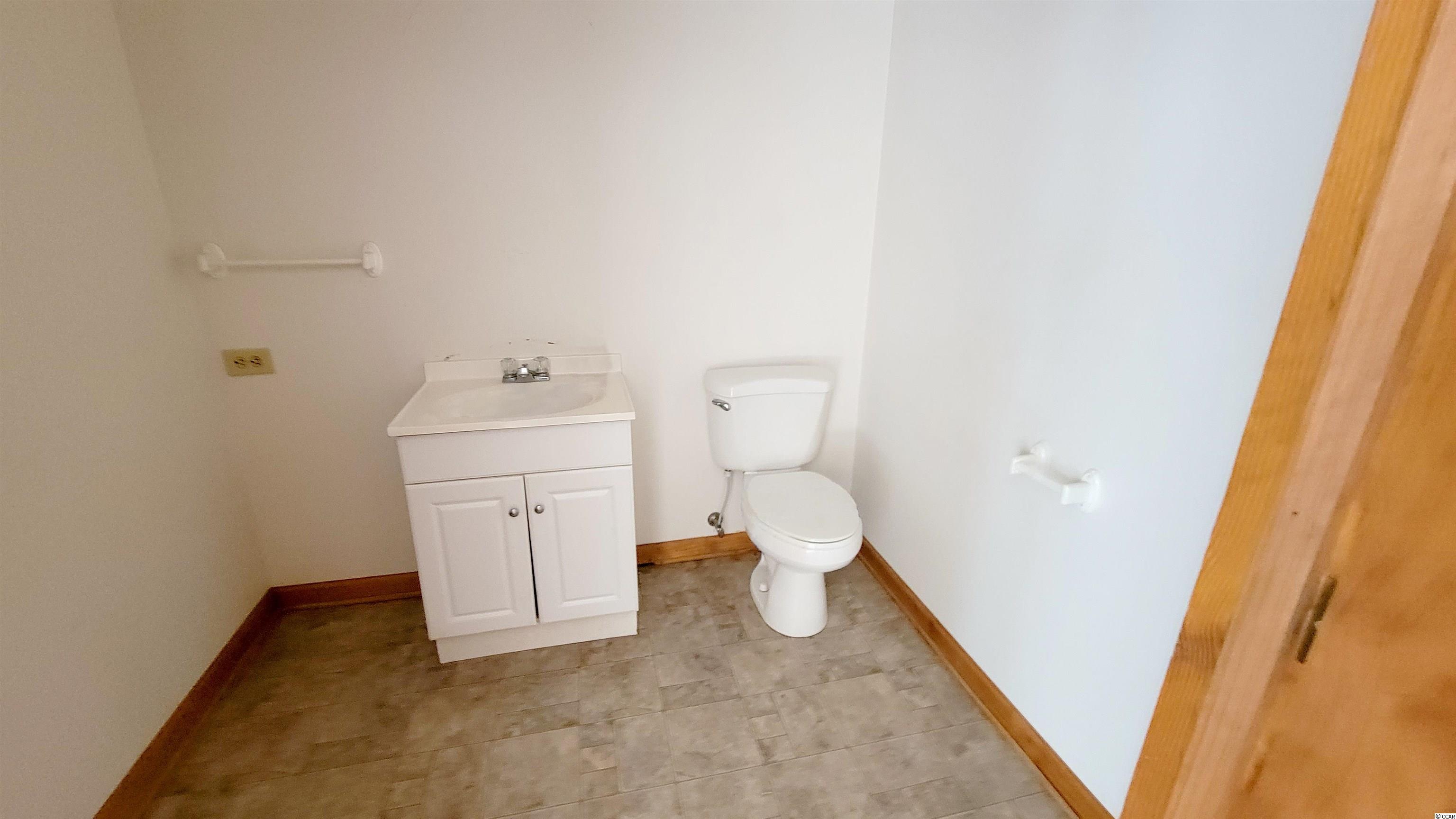 2429 1st Loop Road Fork, SC 29543 - Photo 10 of 19 Gallery Image 10