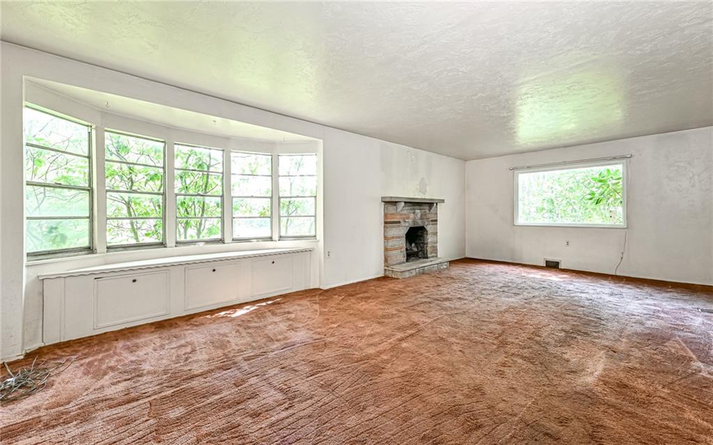 184 Mt Pleasant Road Warrendale, PA 15086 - Photo 6 of 27