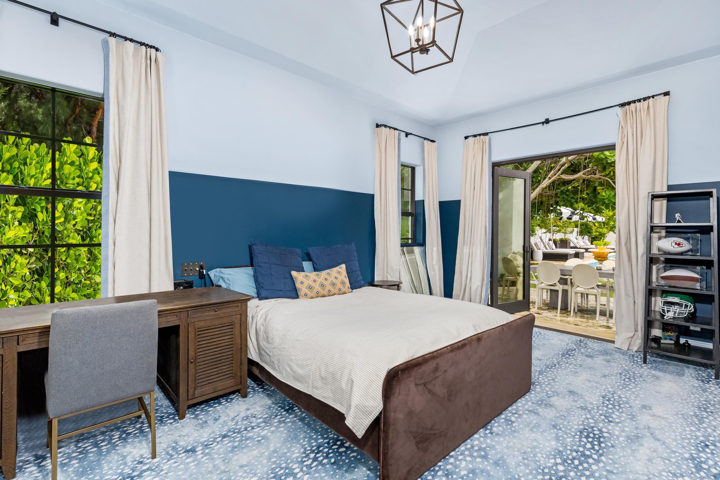 210 Wells Road Palm Beach, FL 33480 - Photo 35 of 65 Guest Suite