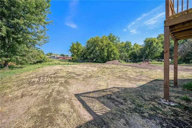 $375,000 | 523 Hawthorne Street, Smithville, MO 64089