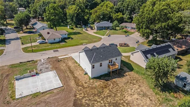 $375,000 | 523 Hawthorne Street, Smithville, MO 64089