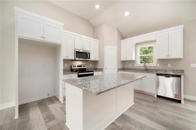 $375,000 | 523 Hawthorne Street, Smithville, MO 64089