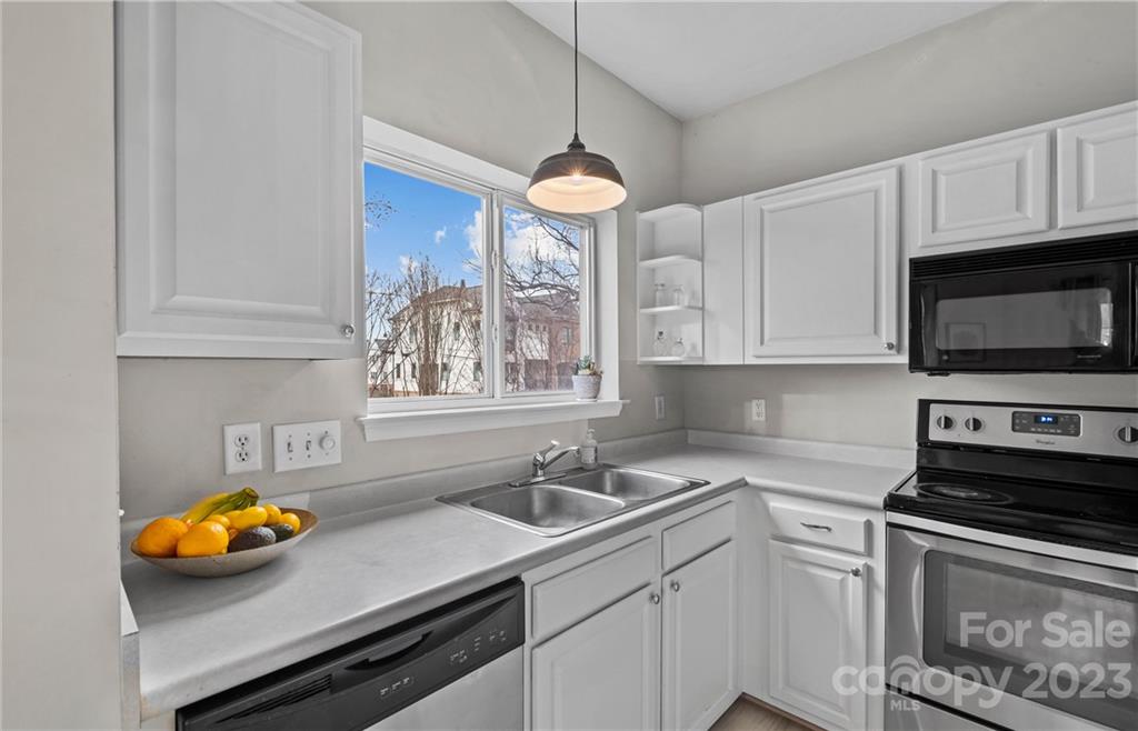5730 Closeburn Road, Unit B Charlotte, NC 28210 - Photo 7 of 22 Gallery Image 7