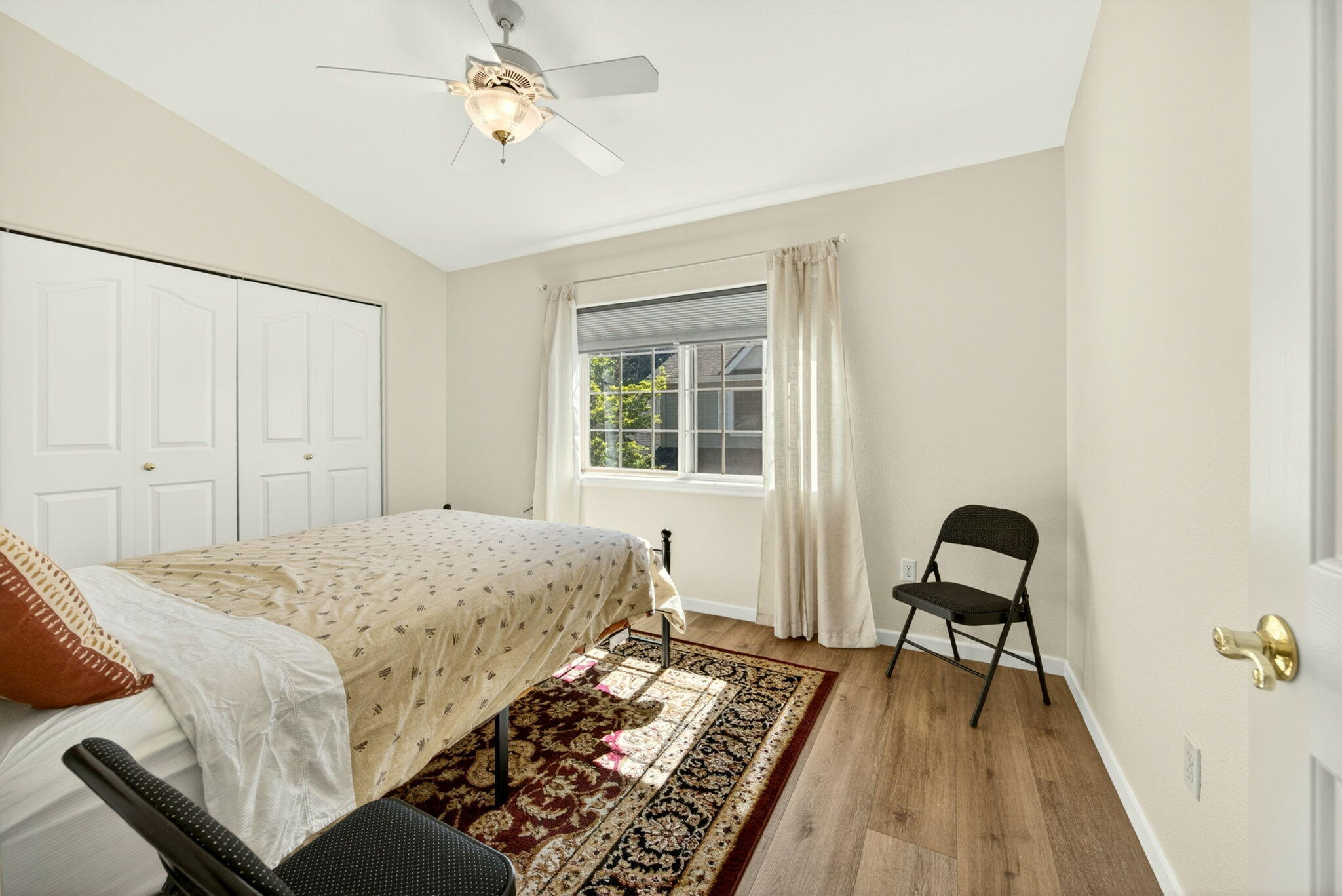 1224 North Modoc Avenue, Unit 33 Medford, OR 97504 - Photo 28 of 31 28-Guest Bdrm