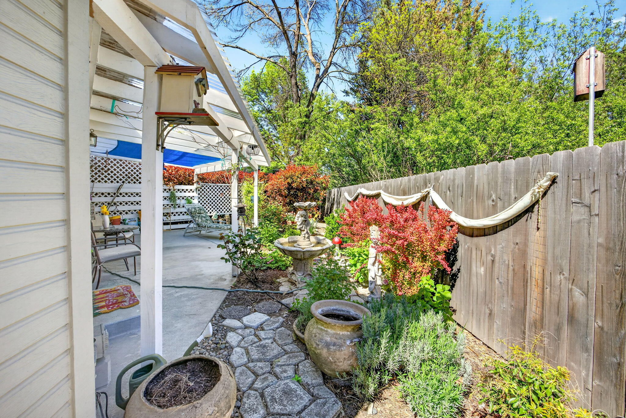 1224 North Modoc Avenue, Unit 33 Medford, OR 97504 - Photo 4 of 31 4-Back Patio