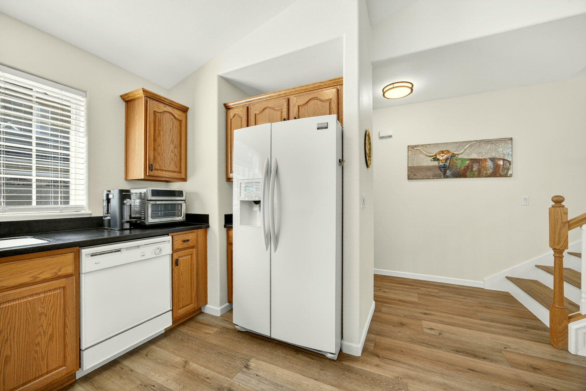 1224 North Modoc Avenue, Unit 33 Medford, OR 97504 - Photo 9 of 31 9-Kitchen
