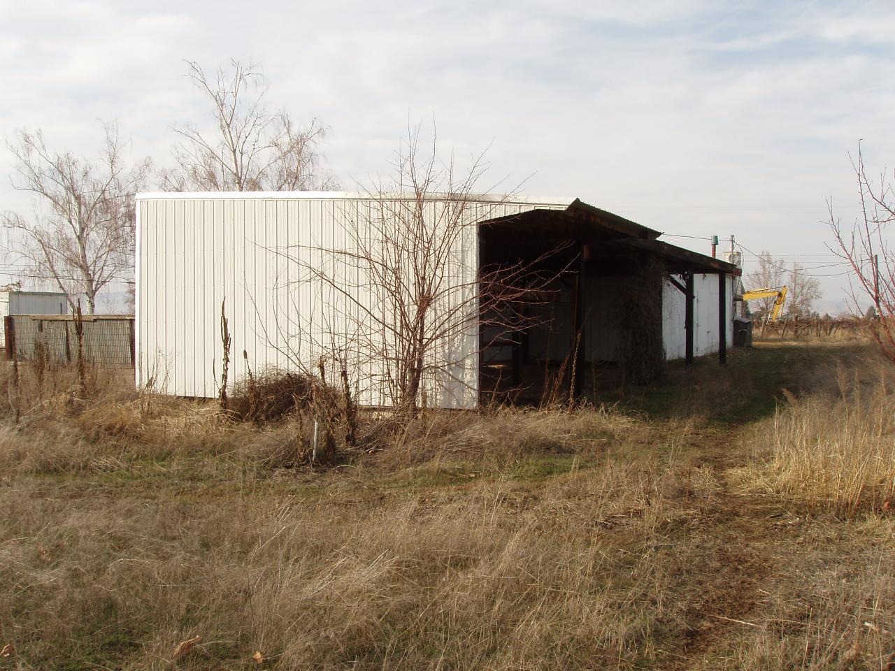 5543 Lateral A Road Wapato, WA 98951 - Photo 17 of 19 a view of outdoor space and yard