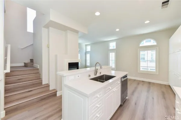 $4,200 | 12 Palagonia Aisle, Irvine, CA 92606