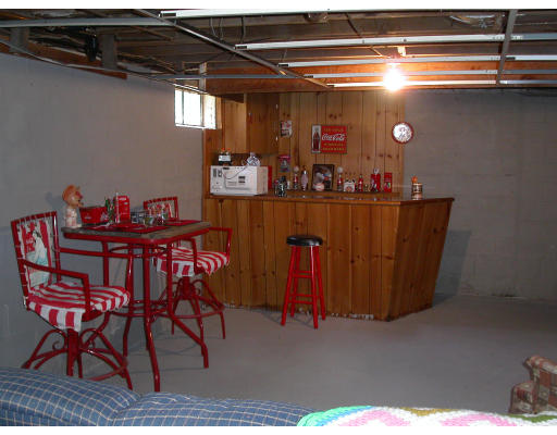 29 Graves Road Greenfield, MA 01301 - Photo 14 of 16 Gallery Image 14