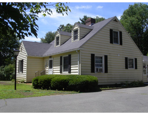 29 Graves Road Greenfield, MA 01301 - Photo 2 of 16 Gallery Image 2
