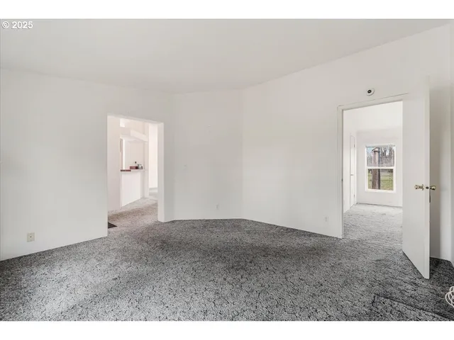 $799,900 | 34117 Santiam Highway Southeast, Lebanon, OR 97355