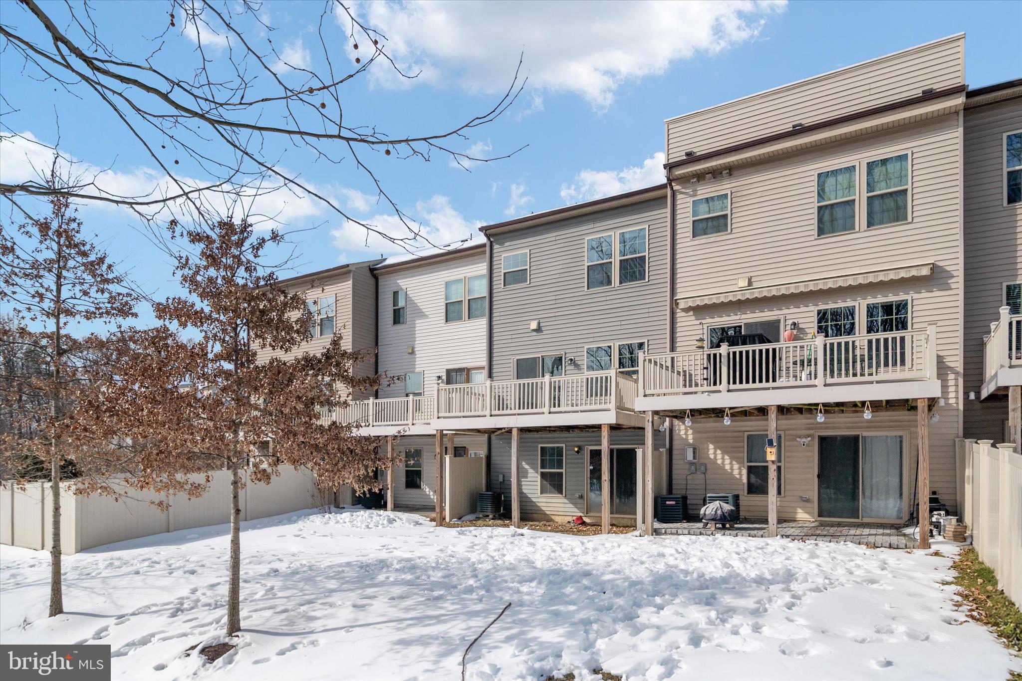 7627 Hamilton Crossing Hanover, MD 21076 - Photo 32 of 34 rear view