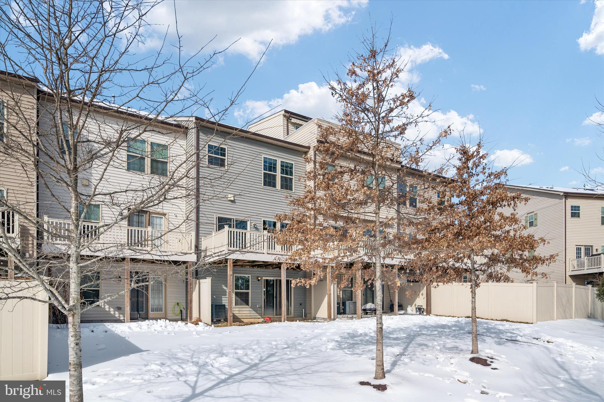 7627 Hamilton Crossing Hanover, MD 21076 - Photo 33 of 34 rear view