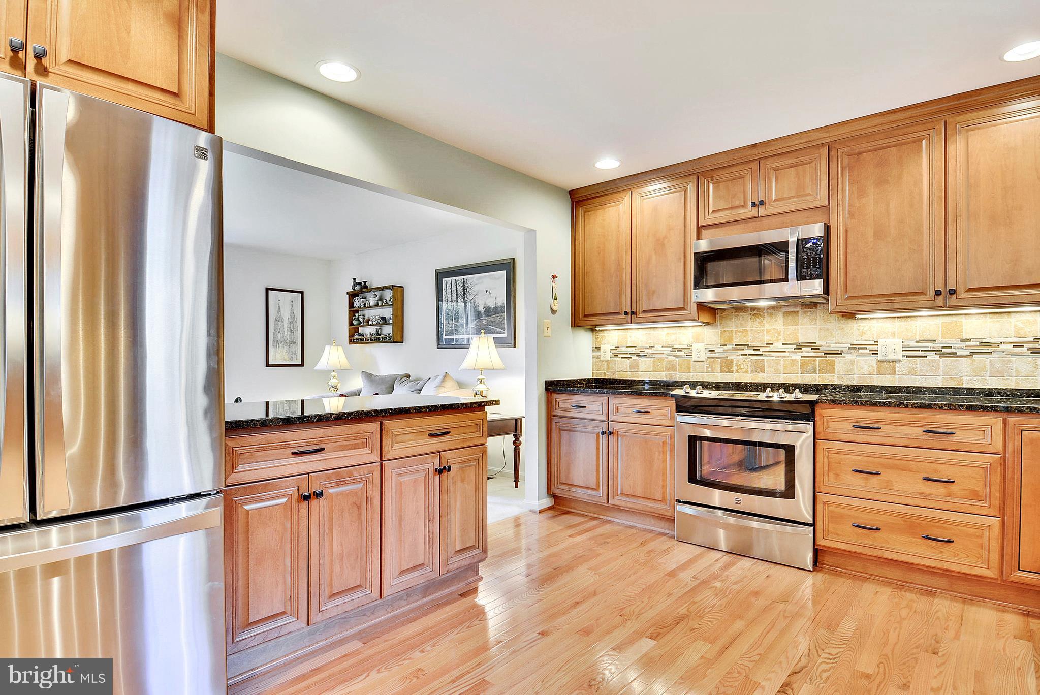 9104 Rockefeller Lane Springfield, VA 22153 - Photo 4 of 30 Kitchen