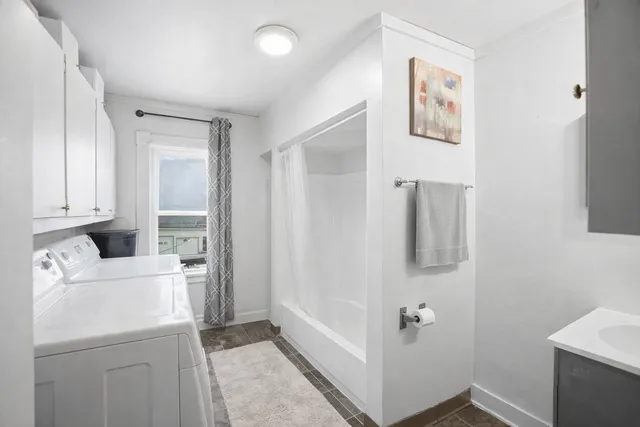 $299,000 | 211 Pershing Avenue North, New Prague, MN 56071