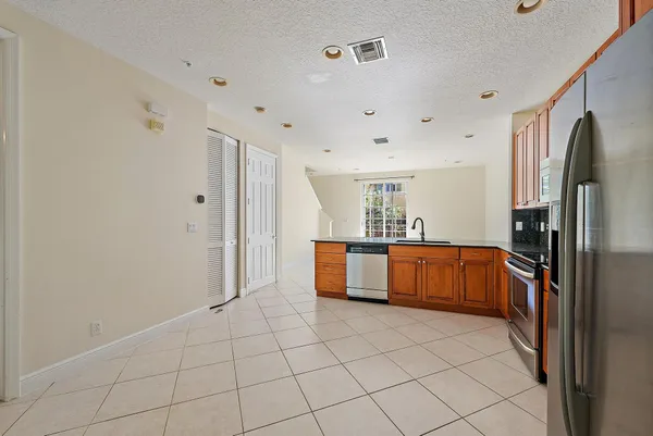 $3,200 | 141 Morning Dew Circle, Jupiter, FL 33458