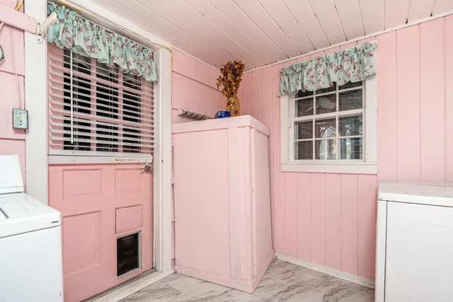 a view of washer and dryer