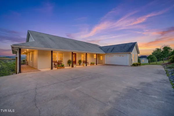 $1,075,000 | 304 Michaels Ridge Boulevard, Johnson City, TN 37615