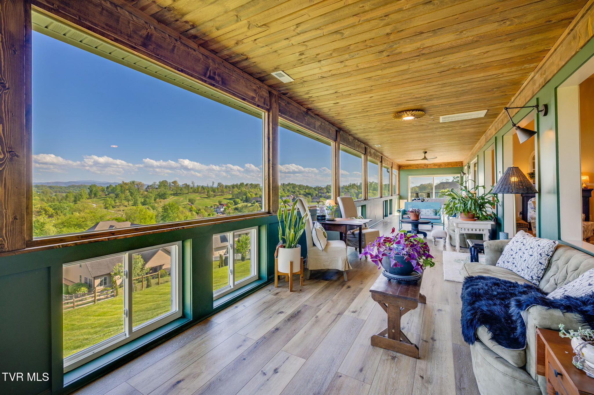 304 Michaels Ridge Boulevard Johnson City, TN 37615 - Photo 21 of 54 020