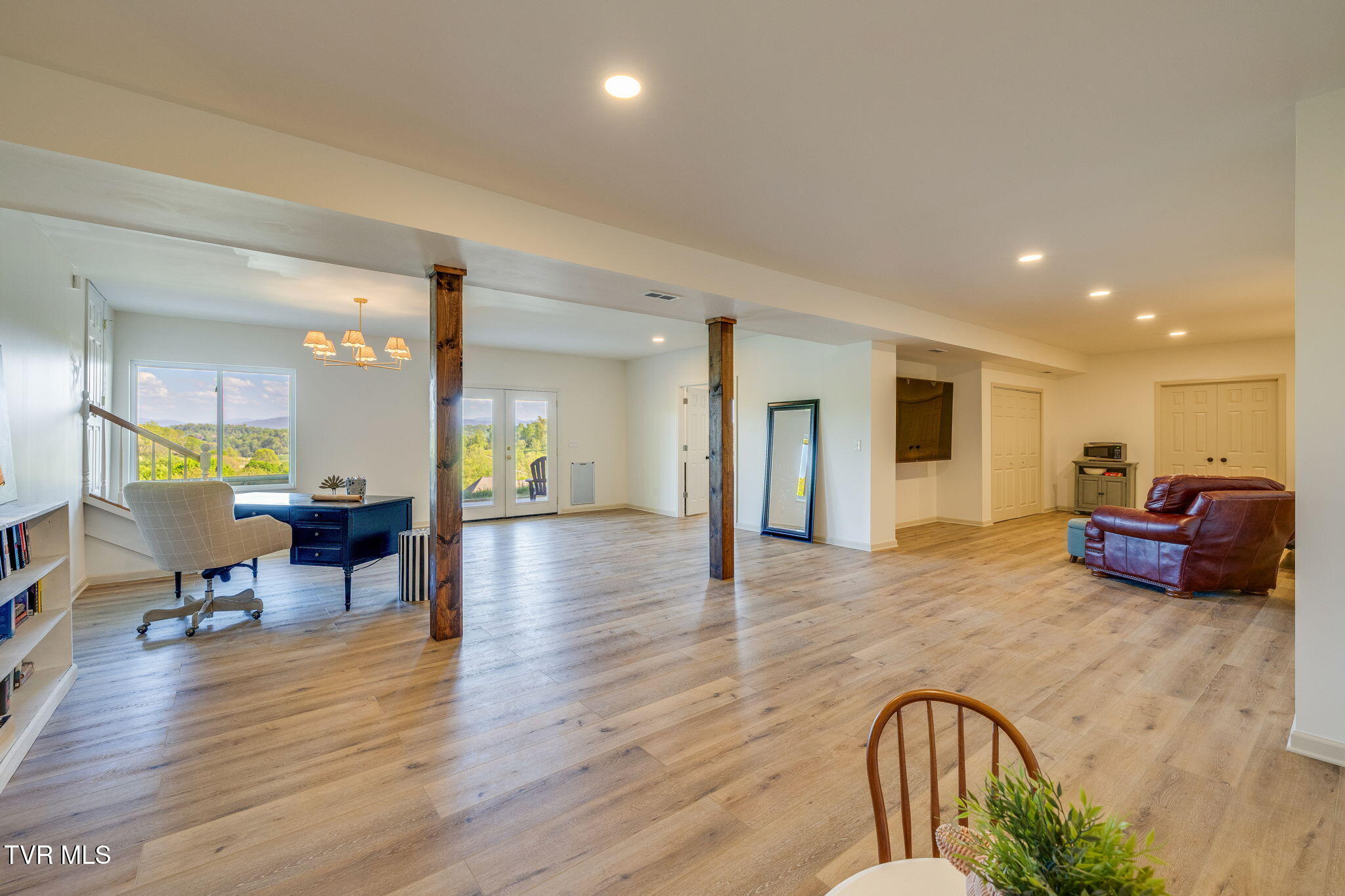 304 Michaels Ridge Boulevard Johnson City, TN 37615 - Photo 36 of 54 035