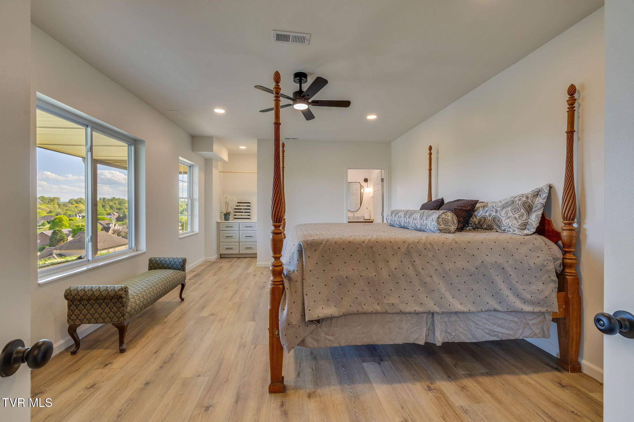 304 Michaels Ridge Boulevard Johnson City, TN 37615 - Photo 40 of 54 039