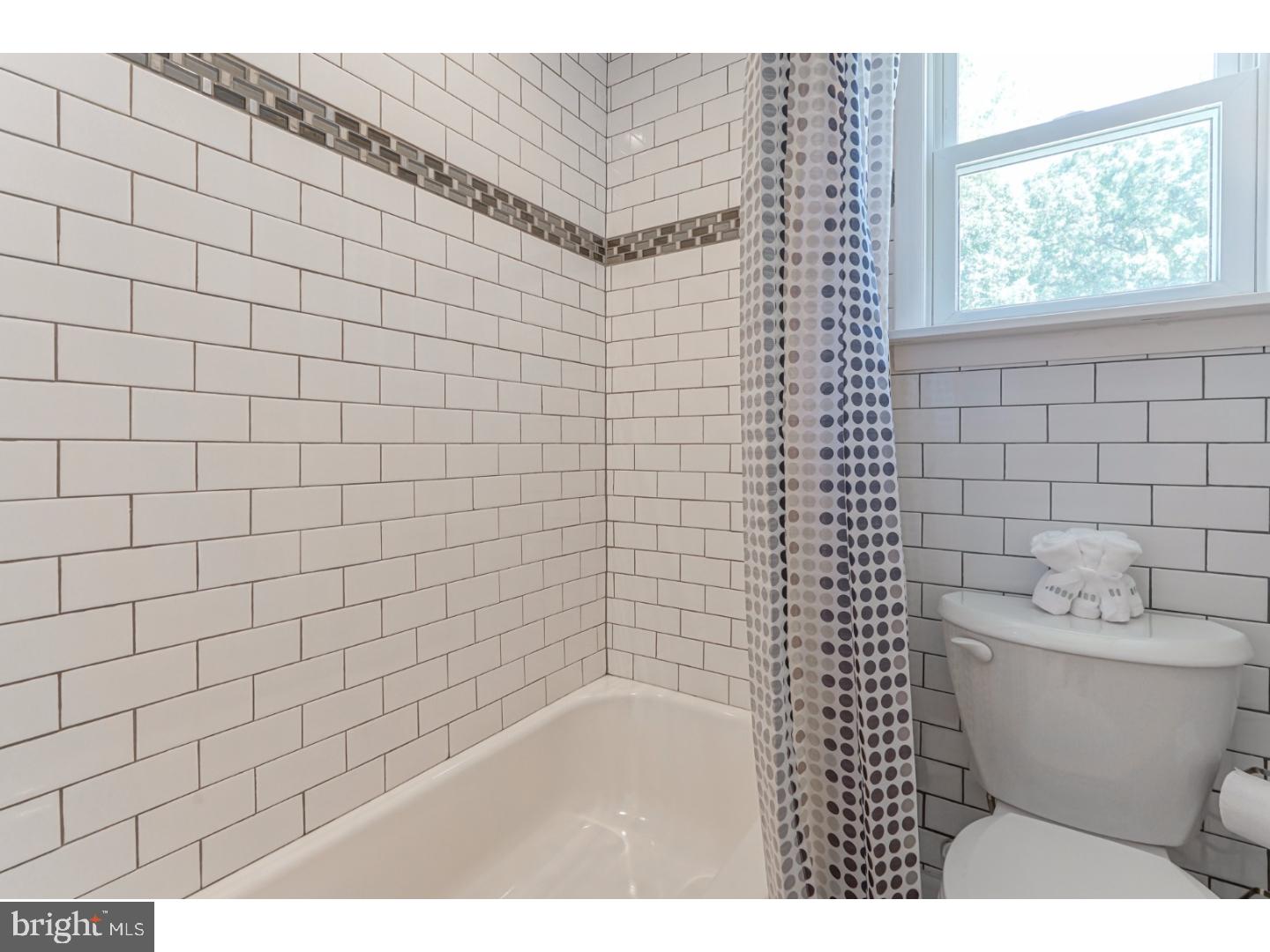 76 Rutgers Road Pennsville, NJ 08070 - Photo 17 of 25 Bathroom