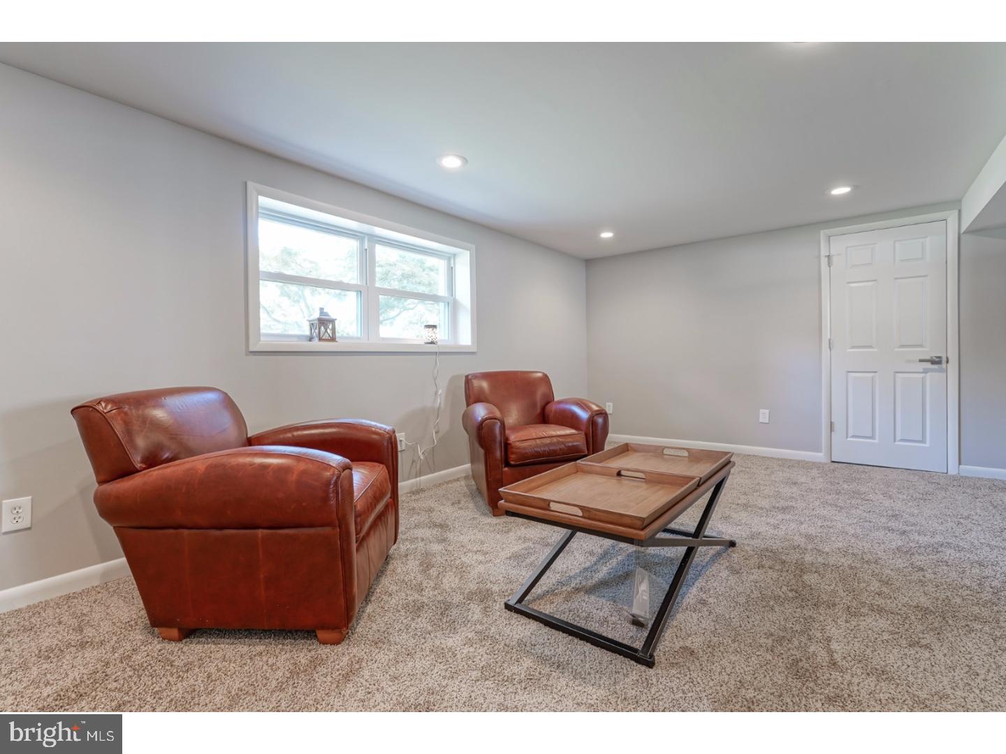 76 Rutgers Road Pennsville, NJ 08070 - Photo 20 of 25 Family Room
