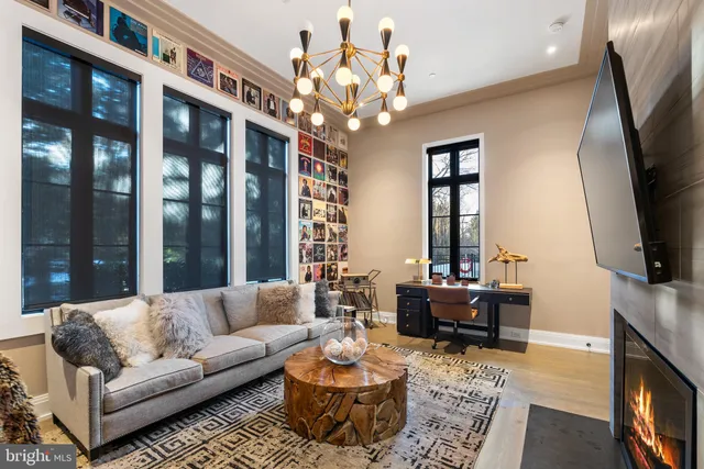 $10,500,000 | 8913 Holly Leaf Lane, Bethesda, MD 20817