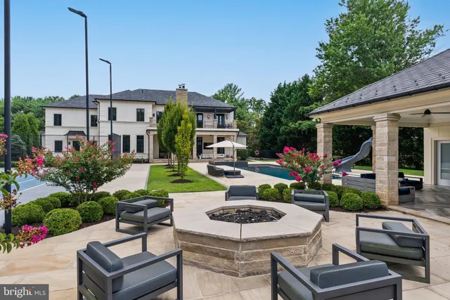 $10,500,000 | 8913 Holly Leaf Lane, Bethesda, MD 20817