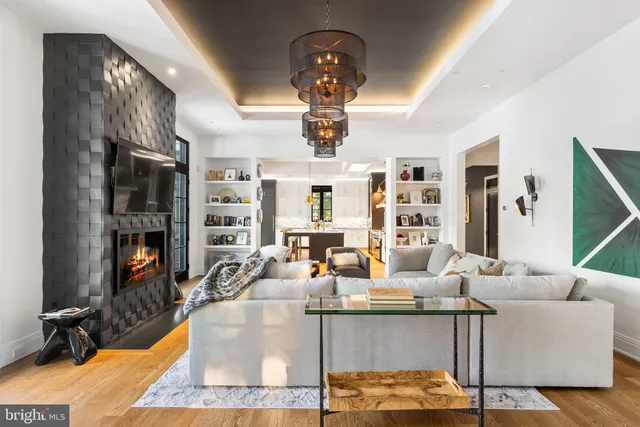 $10,500,000 | 8913 Holly Leaf Lane, Bethesda, MD 20817