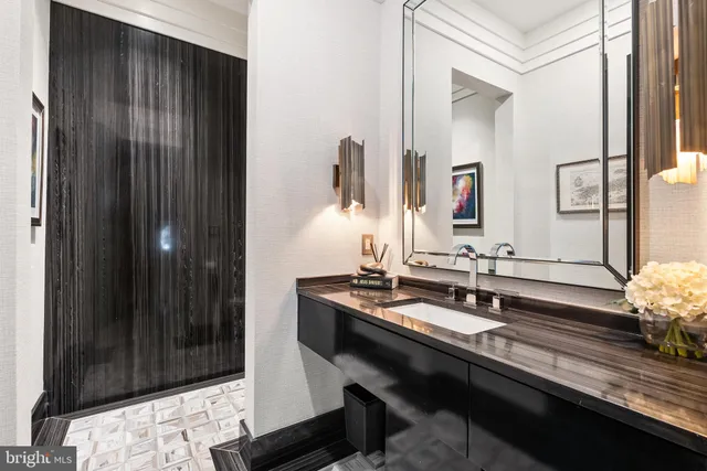 $10,500,000 | 8913 Holly Leaf Lane, Bethesda, MD 20817