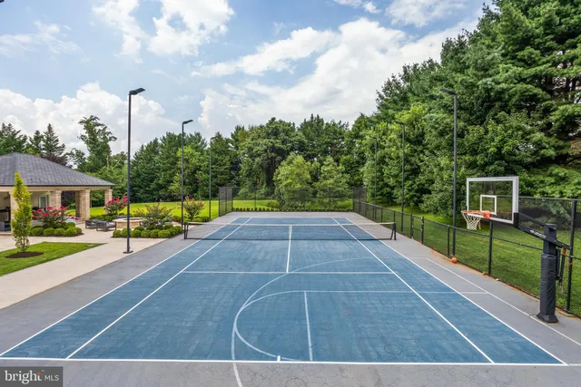 $10,500,000 | 8913 Holly Leaf Lane, Bethesda, MD 20817