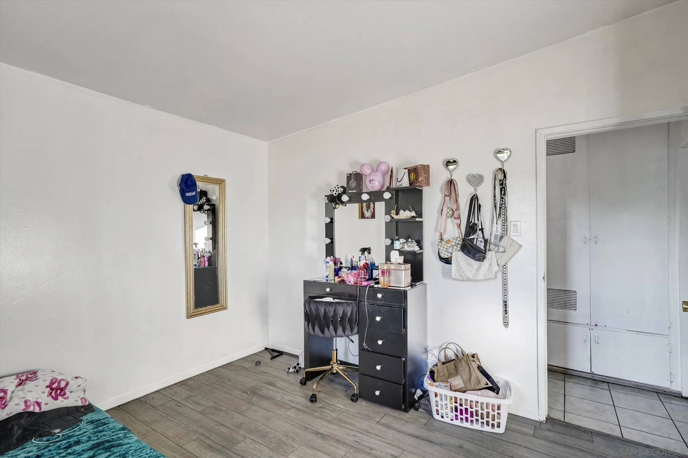 10260 Cook Avenue Riverside, CA 92503 - Photo 25 of 32 a view of a room with gym equipment