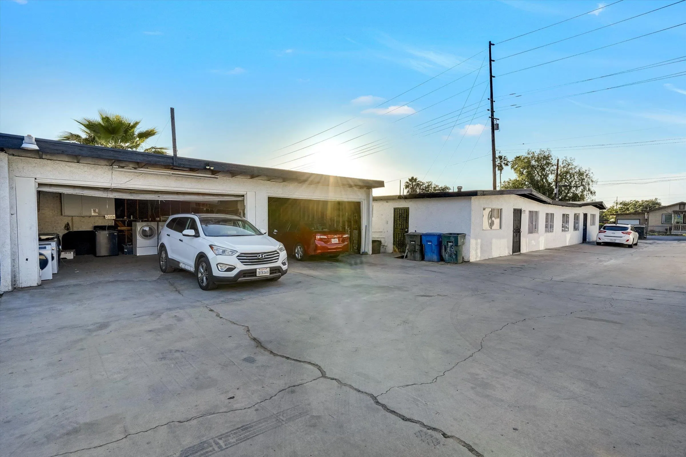 10260 Cook Avenue Riverside, CA 92503 - Photo 7 of 32 a view of a car garage