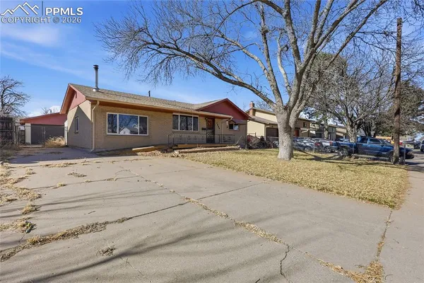 $237,500 | 2609 Ridgewood Lane, Pueblo, CO 81005