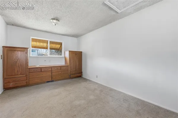 $237,500 | 2609 Ridgewood Lane, Pueblo, CO 81005